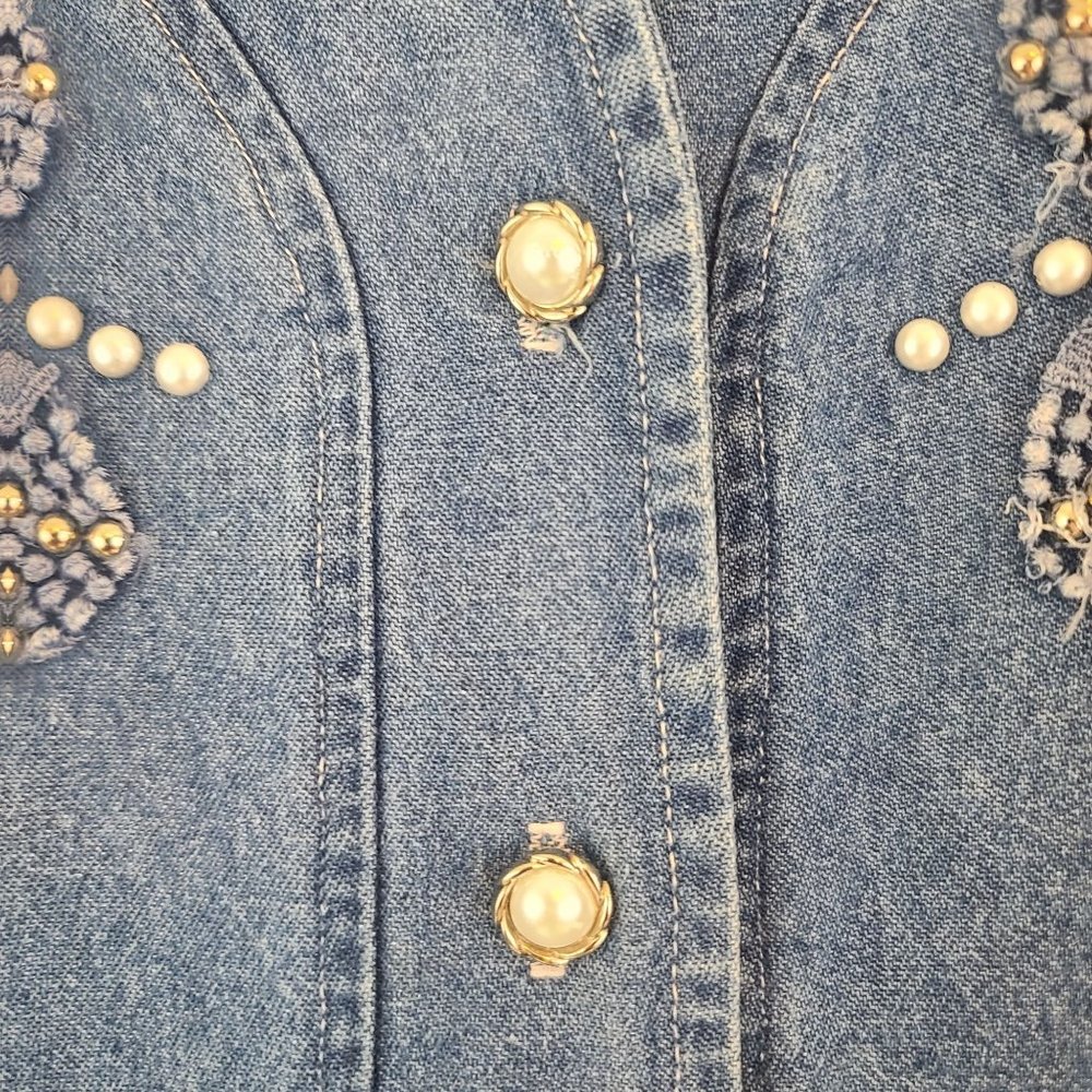 Vintage 90s Womens Sz M Floral Embroidered Denim Pearl Shirt Jacket Rodeo West - Picture 3 of 9